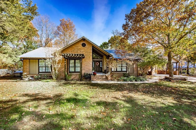 Custom Mountain Retreat with Views | 3BR Home, Shop, RV Shed & Acreage, Mountain View, AR