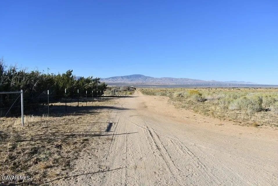 Lots & Land-Other in Fairmont - Fairmont, California, 93536