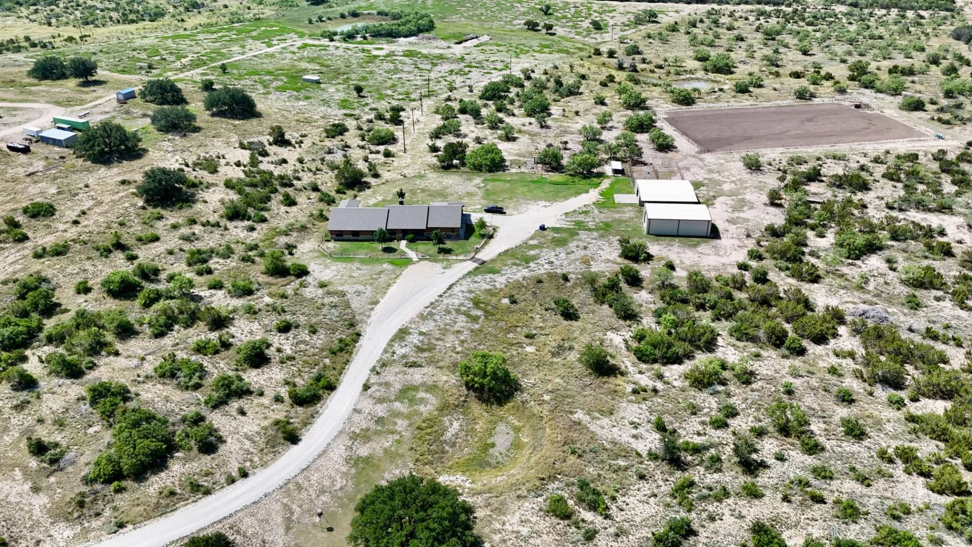 Home on 33+/- Ac....Shop/Barn, Arena, Oaks, Views - Texas, 76935