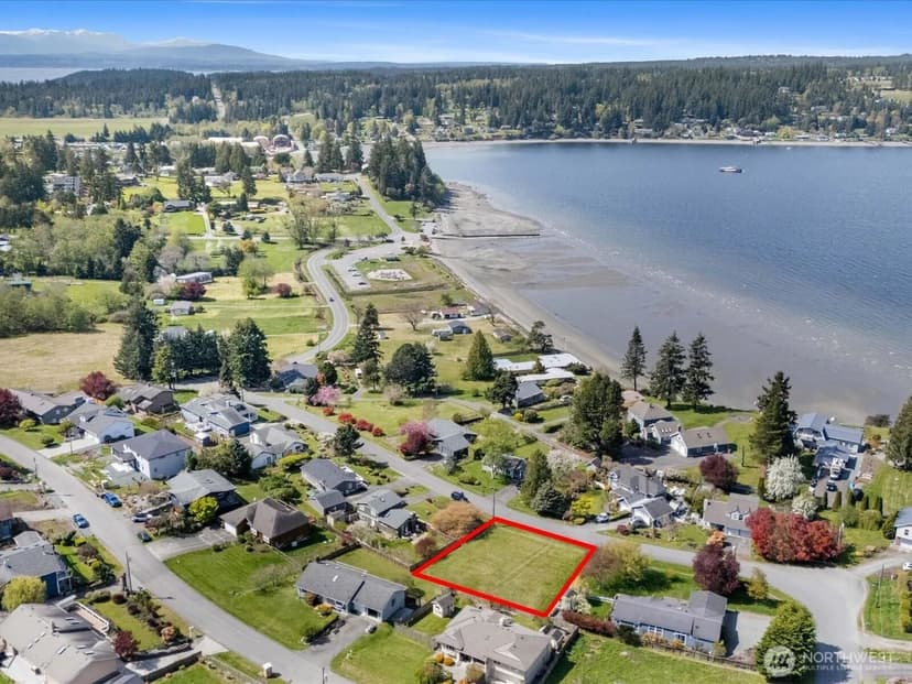 Vacant Land in Freeland