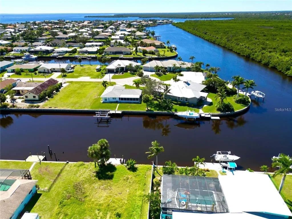 Vacant Land in Port Charlotte - Port Charlotte, Florida, 33952