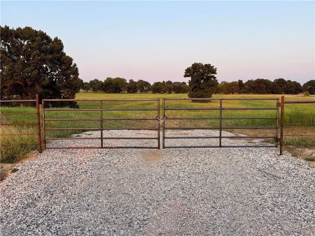 Lots & Land-Other in Springdale - Springdale, Arkansas, 72764