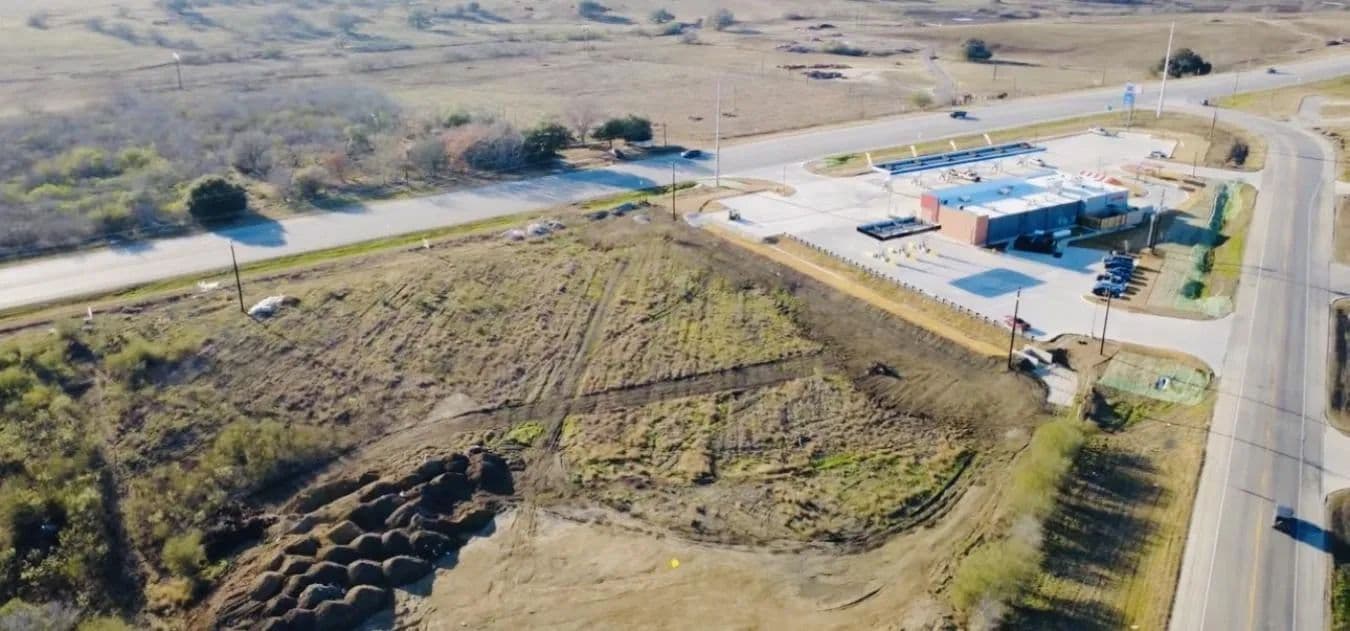 22 Commercial Acres 2450 Water St. Gonzales, TX - land for sale