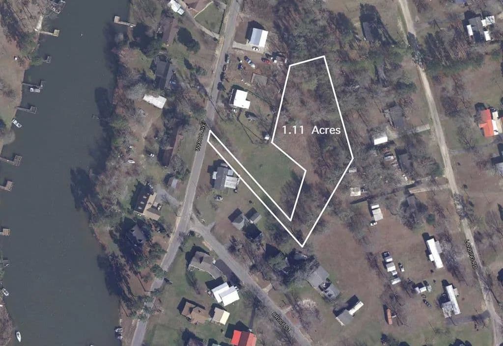 1.11 Acres of Land for Sale in Manning, South Carolina - Manning, South Carolina, 29102
