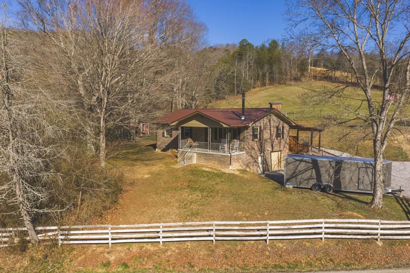 Turnkey Farmstead Brick Ranch Unrestricted Acres Claiborne Co TN