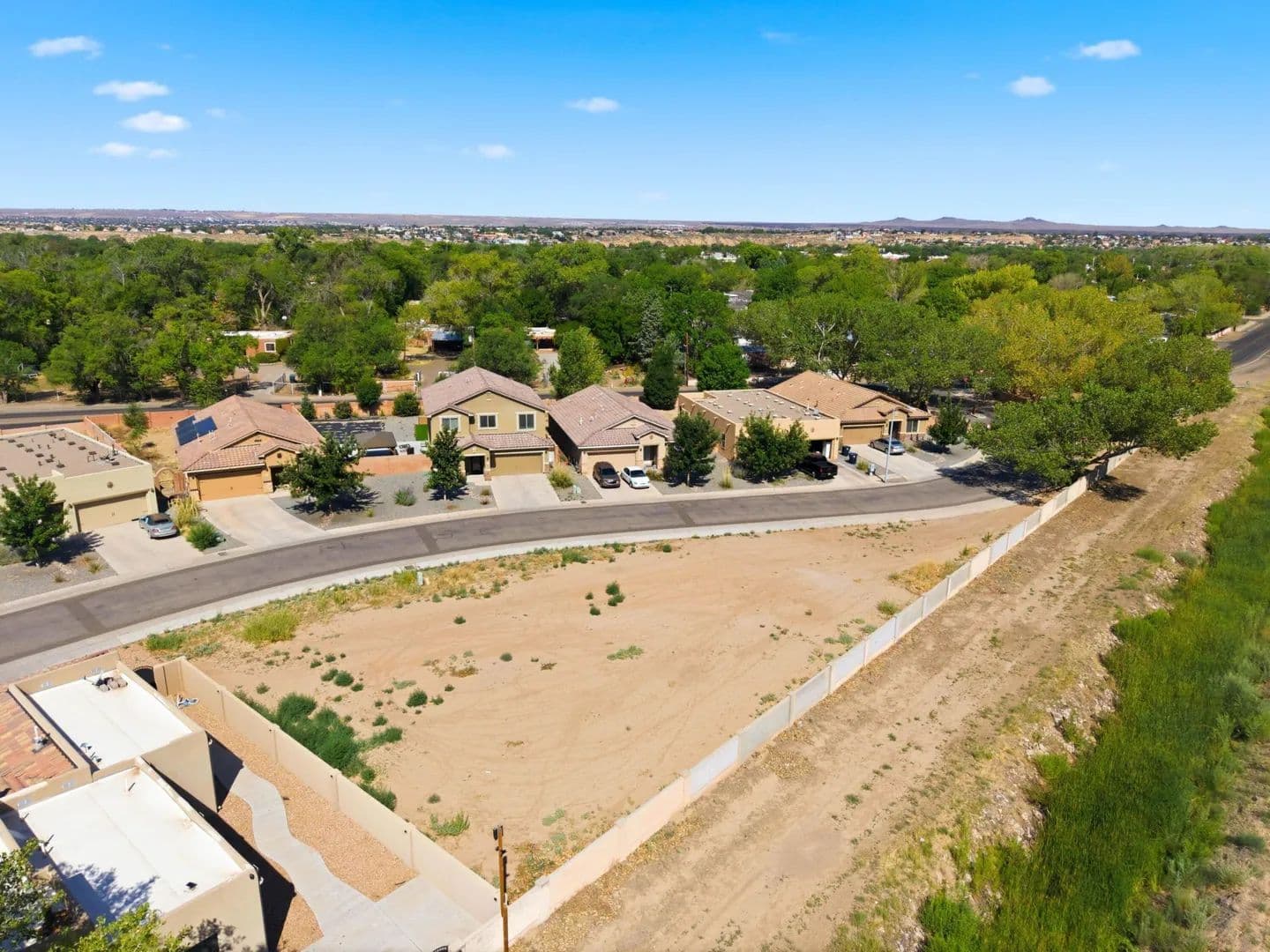 Land -Single Family Acreage in Albuquerque - Albuquerque, New Mexico, 87105