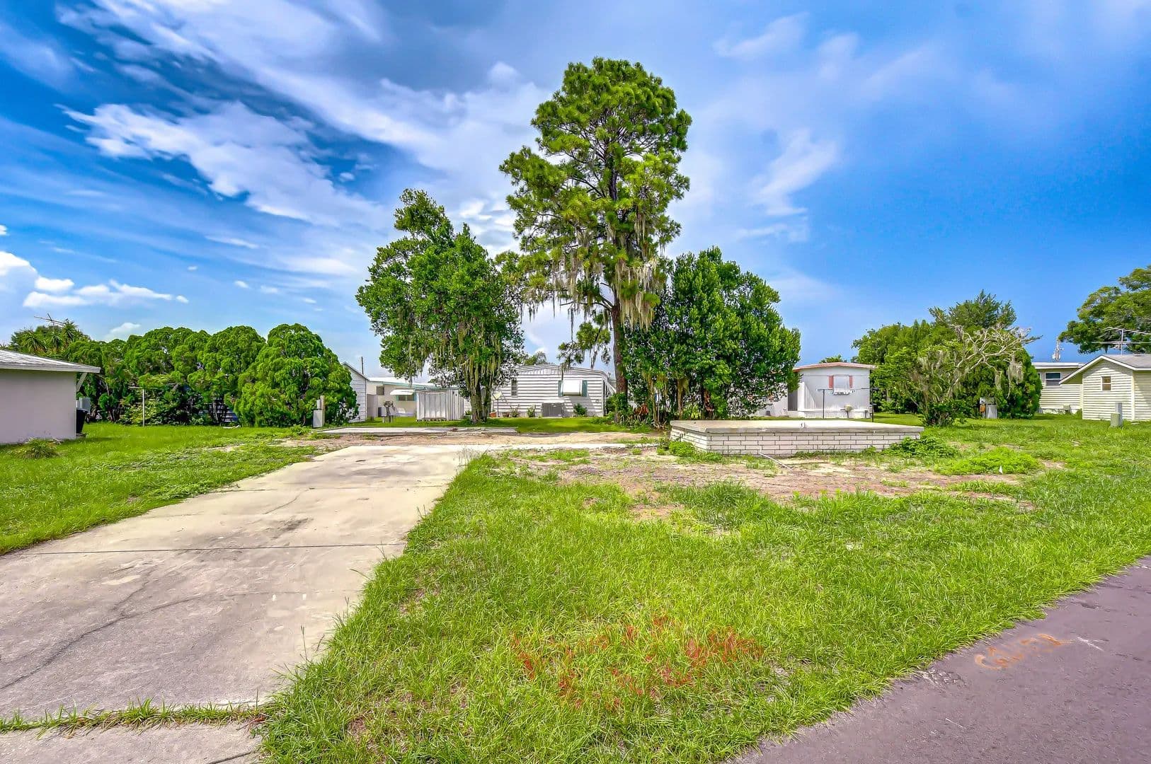 Lots & Land-Other in Zephyrhills - Zephyrhills, Florida, 33541