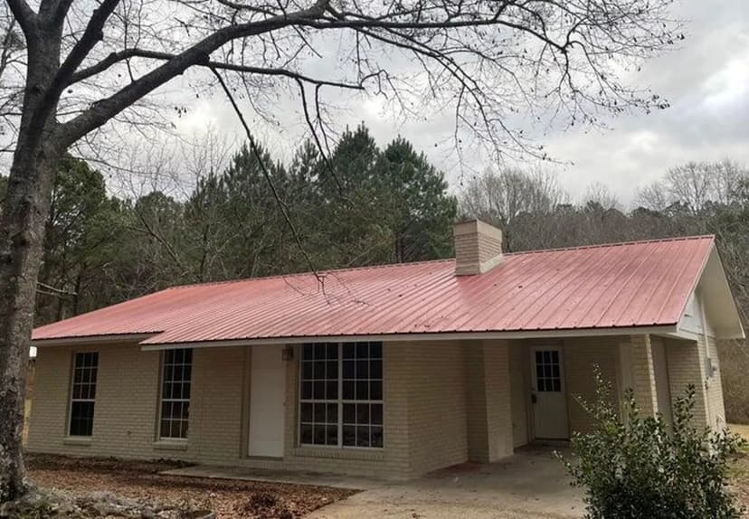 Home in Jasper County at 22 County Road 253 in Louin, MS