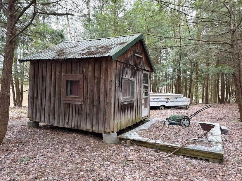 8 acres Off Grid Cabin with Creek in West Valley NY Emerson Road