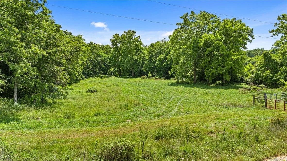 Lots & Land-Other in Gentry - Gentry, Arkansas, 72734