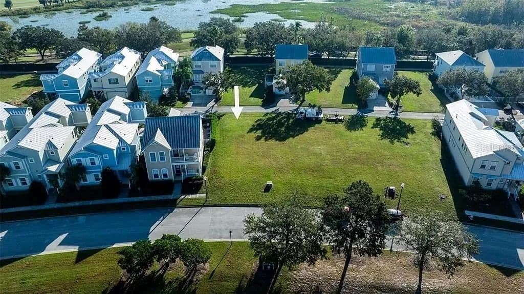 Lots & Land-Other in REUNION - Reunion, Florida, 34747