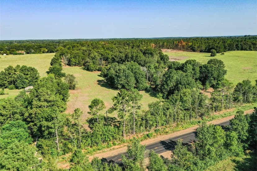 140 Acres with Highway Frontage in Crockett