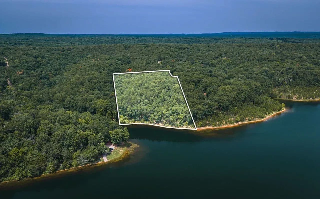 Lakeside Retreat - Sainte Genevieve, Missouri, 63670