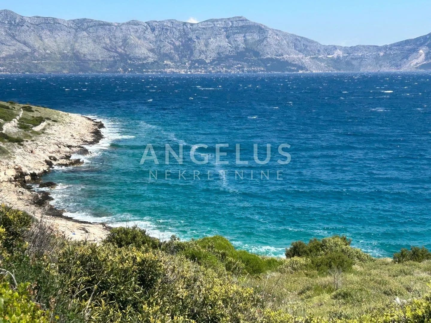Brač, Povlja - poljoprivredno zemljište sa kućicom, 2800 m² - land for sale
