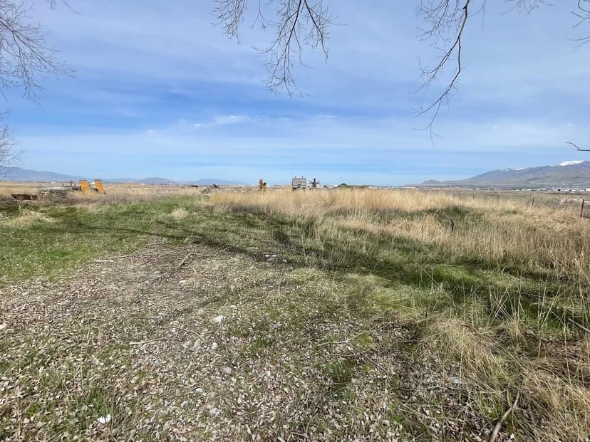 Land -Industrial in Logan