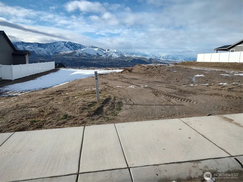 Lots & Land-Other in East Wenatchee