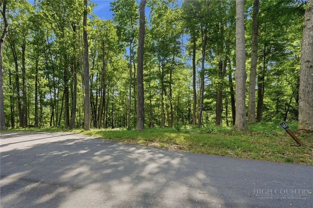 1.75 Acres of Land for Sale in Boone, North Carolina - Boone, North Carolina, 28604