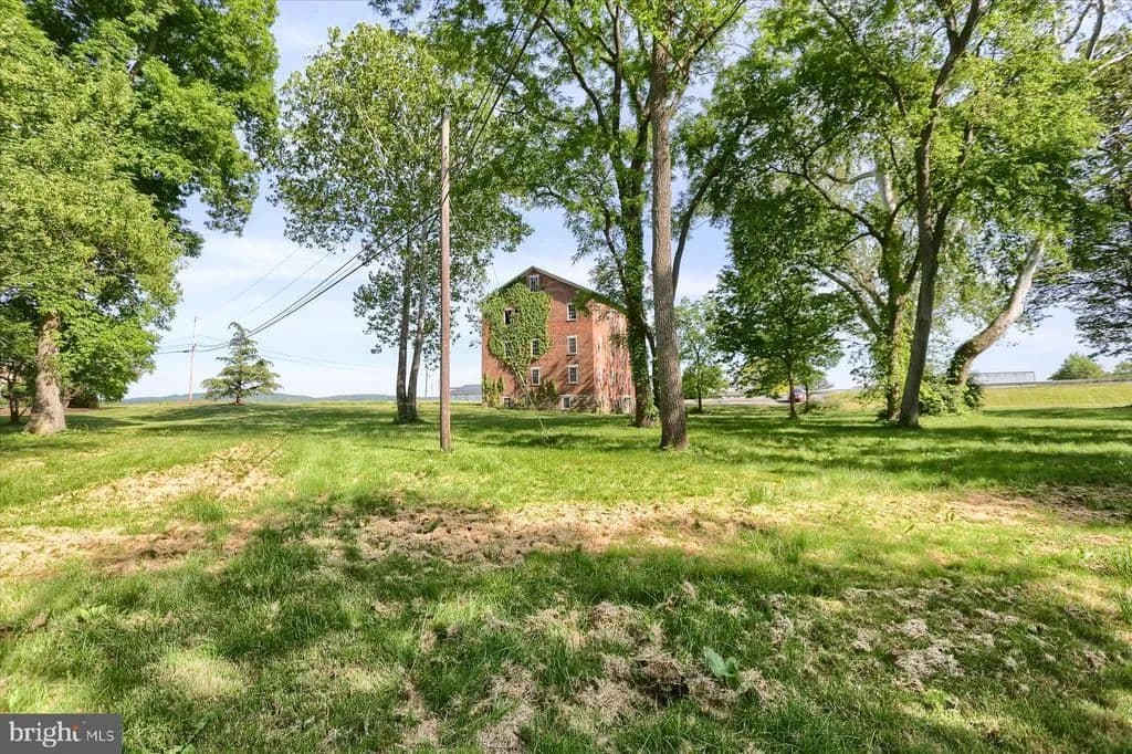 2.12 Acres of Land for Sale in Selinsgrove, Pennsylvania - Selinsgrove, Pennsylvania, 17870