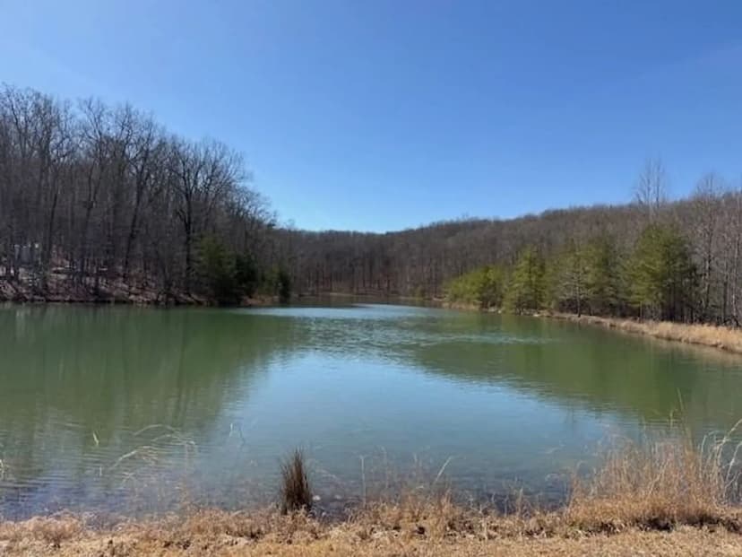 7.1+/-acres Lake front property