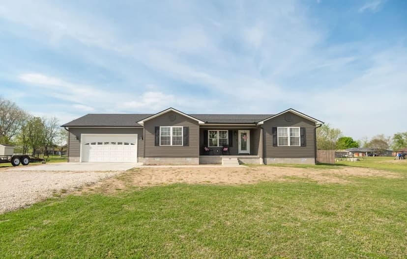 Beautiful 3-Bed Home in Sikeston, MO