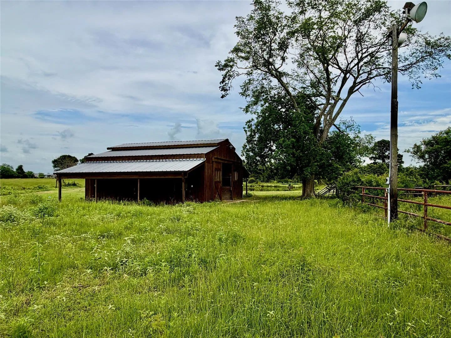 10 Acres of Land for Sale in Hempstead, Texas - Hempstead, Texas, 77445