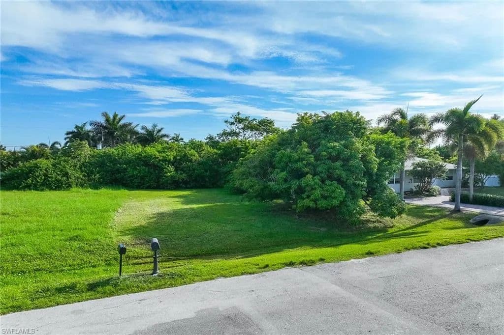 Property from 557 100th AVE N - KW - Naples, Florida, 34108