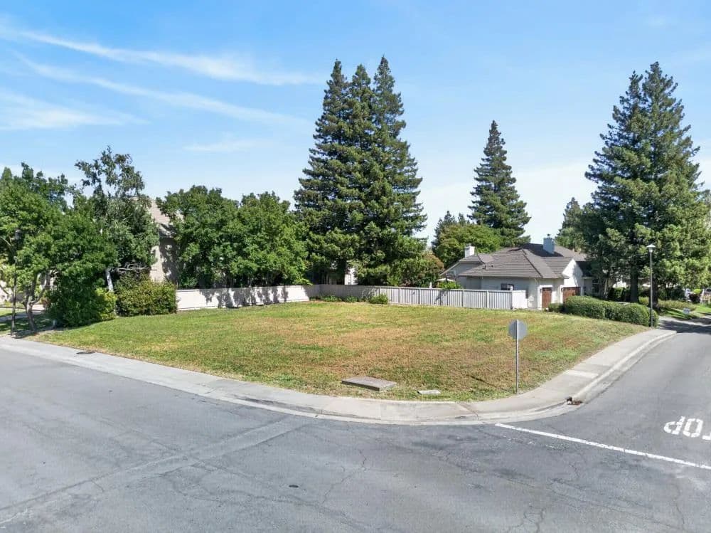0.13 Acres of Land for Sale in Sacramento, CA - Sacramento, California, 95831