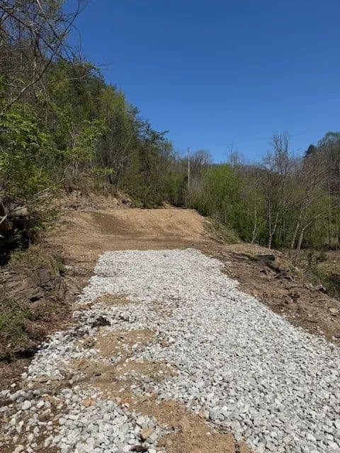 32.96 Acres in Breathitt County, KY 