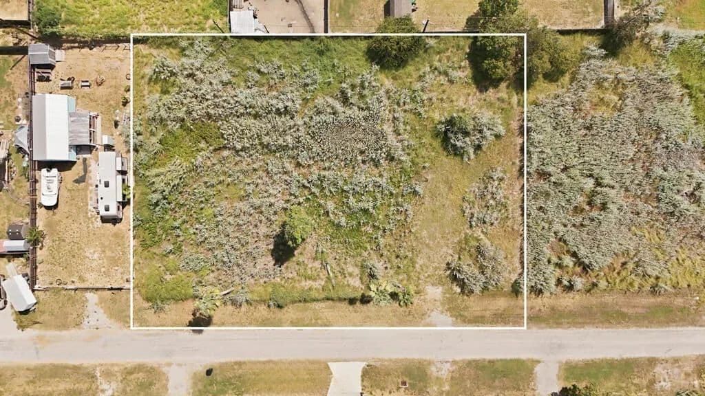 0.6 Acres of Land for Sale in Rockport, TX - Rockport, Texas, 78382