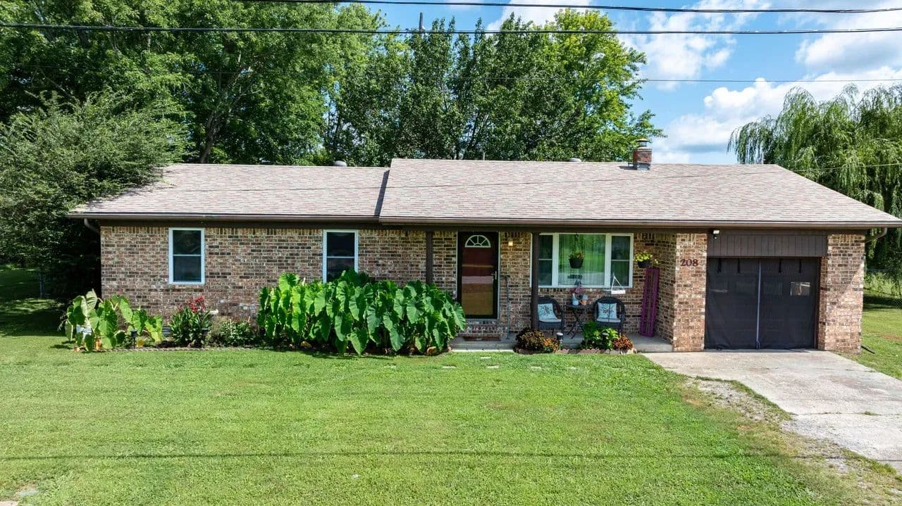 4 Bed, 2 Bath, Fenced in yard, Detached Shed, Additional Lot, Cave City, Arkansas, Sharp County - Cave City, Arkansas, 72521