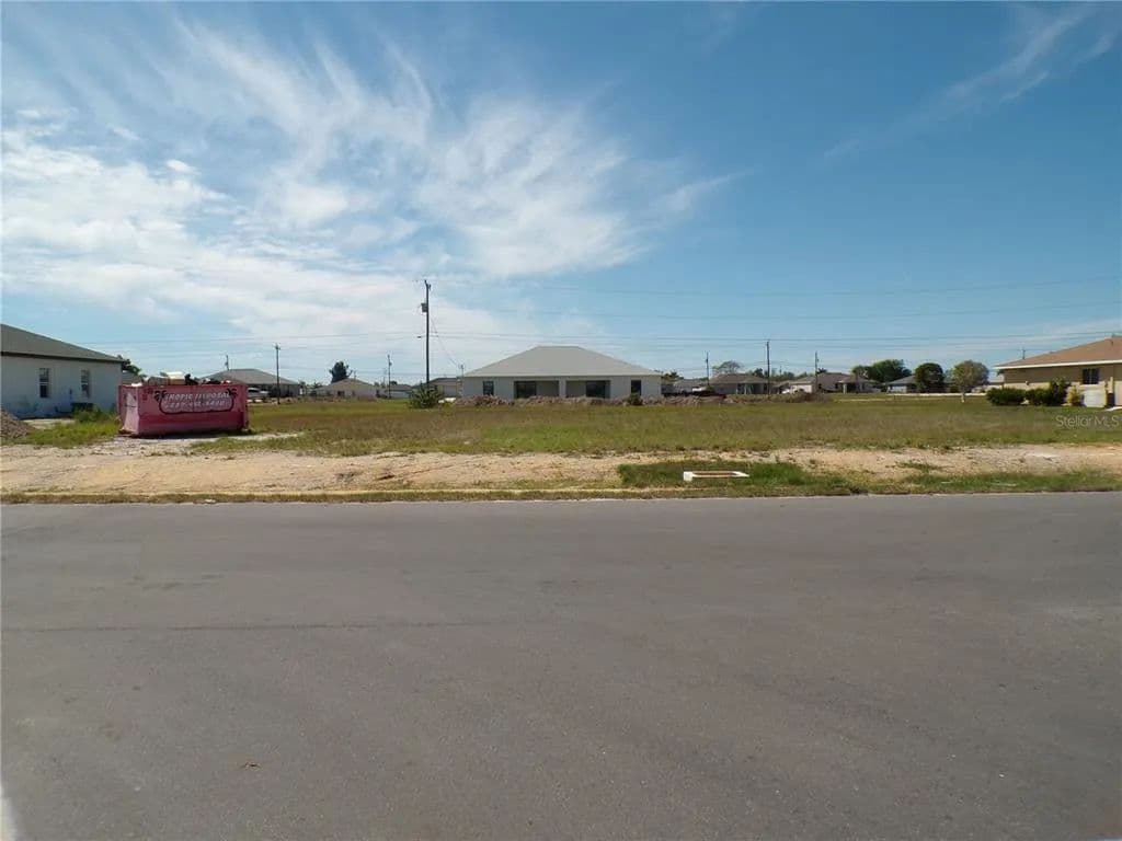 Vacant Land in Cape Coral - Cape Coral, Florida, 33909