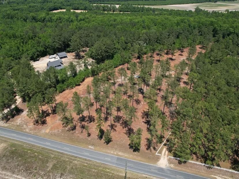8.42 acres of potential residential or recreation land for sale in Bladen, NC!