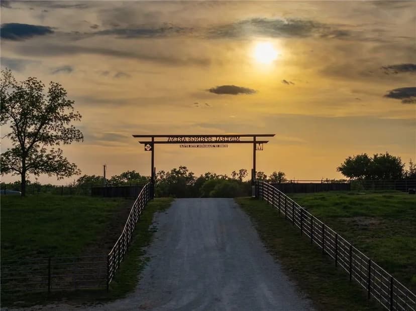 Mineral Springs Arena 