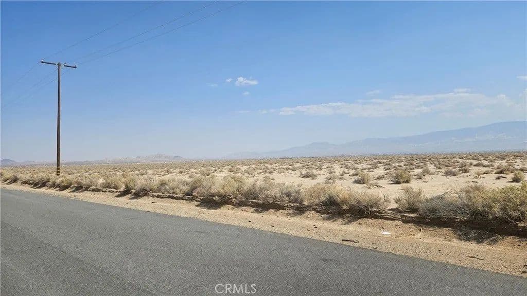 Lots & Land-Other in Lucerne Valley - Lucerne Valley, California, 92356