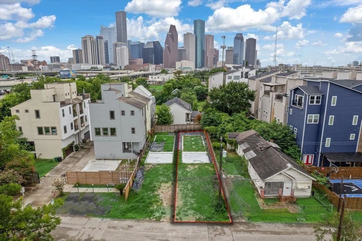 Lots & Land-Other in Houston - Houston, Texas, 77007
