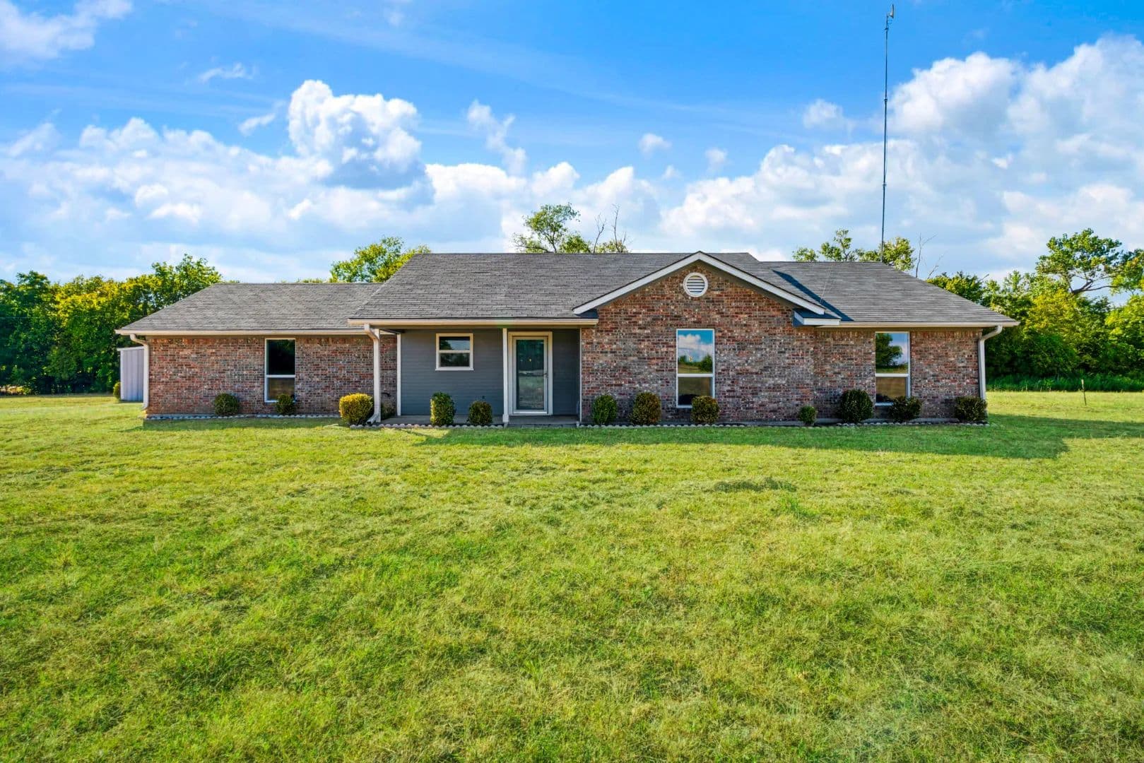 3-Bedroom Country Home on 5 Acres with Insulated Shop - Paris, Texas, 75460