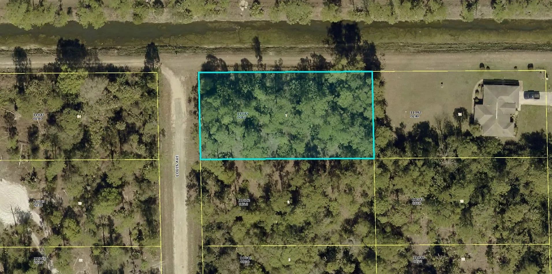 Vacant Land in Lehigh Acres - Lehigh Acres, Florida, 33972