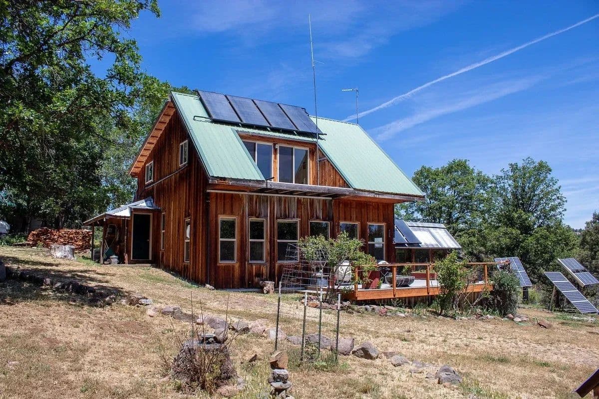 10000 Copco Rd. - Ashland, Oregon, 97520