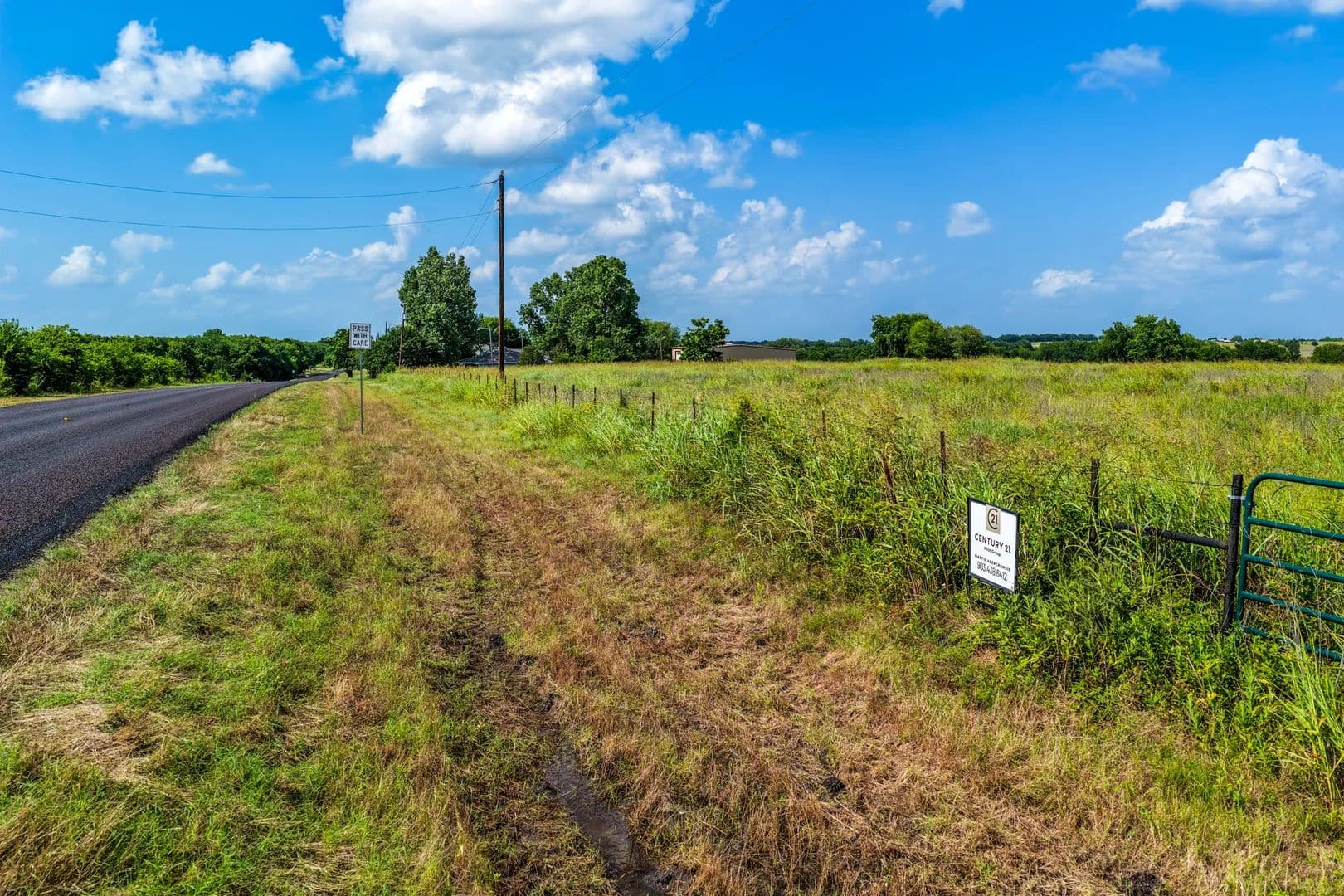 Vacant Land (0-10 Acres) in Pecan Gap - Pecan Gap, Texas, 75469