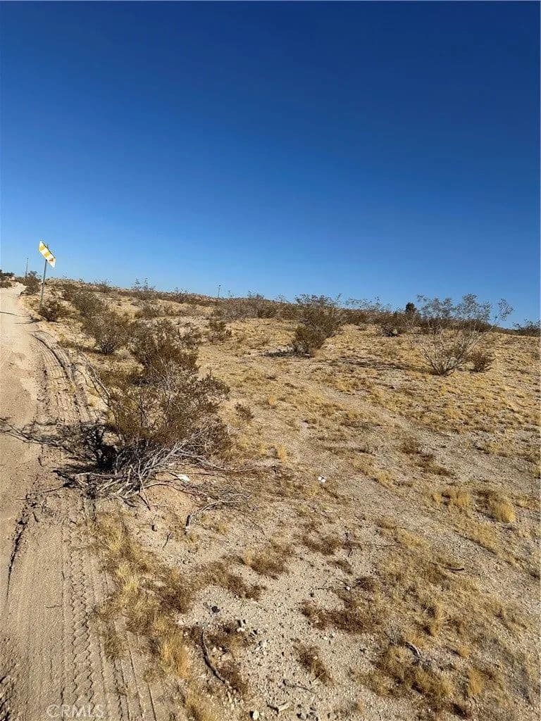 Lots & Land-Other in Oro Grande - Oro Grande, California, 92368