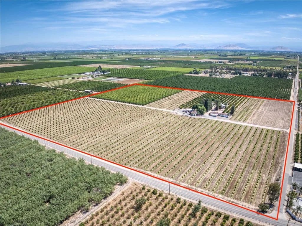 40 Acres of Land for Sale in Fresno, California - Fresno, California, 93725