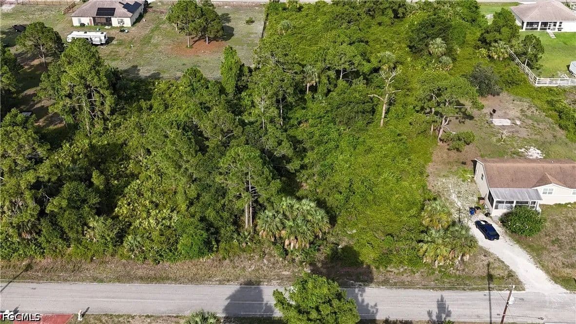 0.5 Acres of Land for Sale in Lehigh Acres, Florida - Lehigh Acres, Florida, 33972