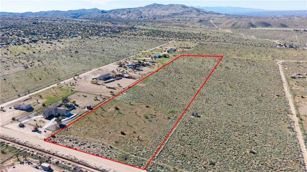 Land -Single Family Acreage in Apple Valley - Apple Valley, California, 92308