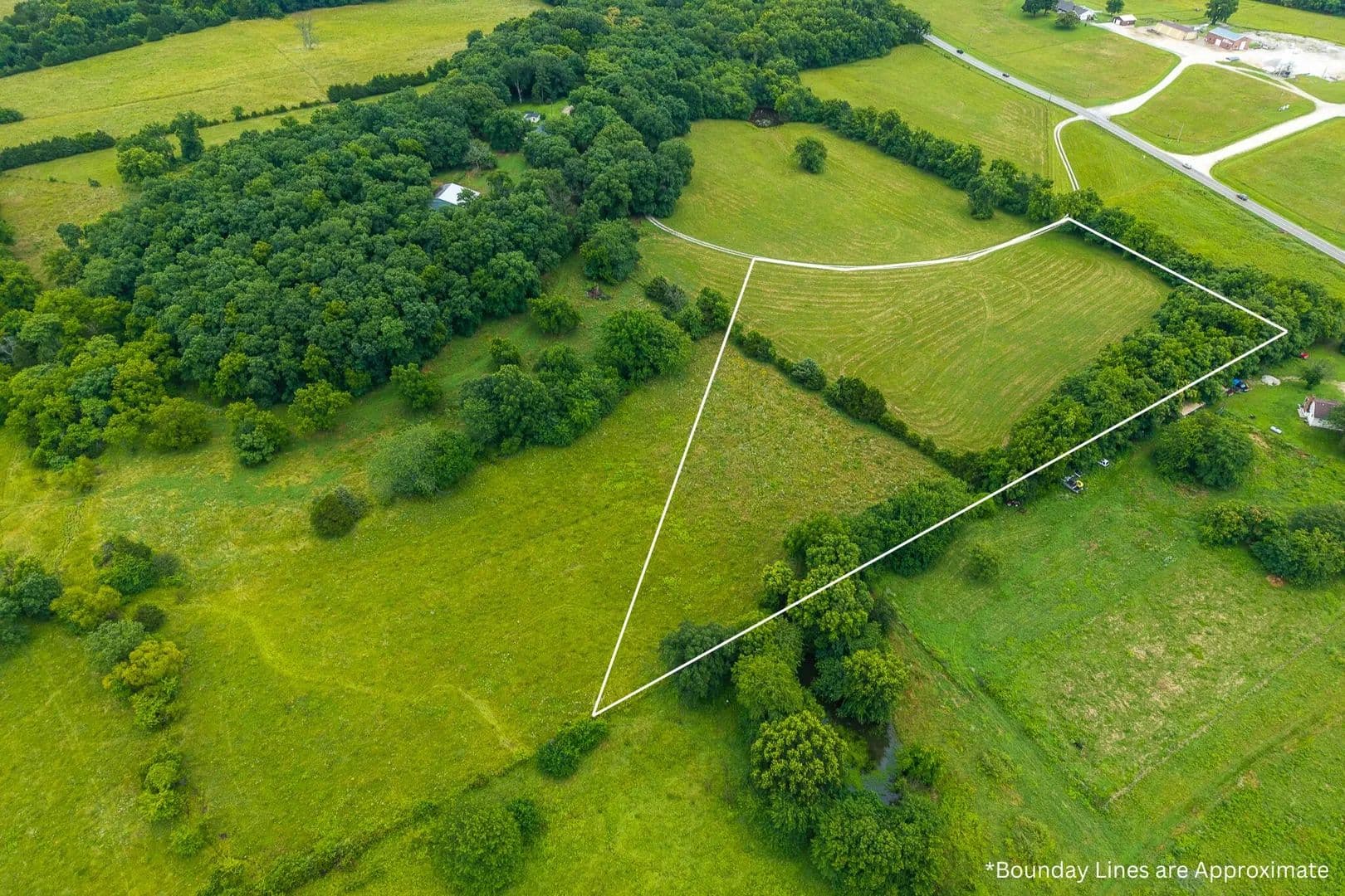 5 Acres of Land for Sale in Stockton, MO - Stockton, Missouri, 65785