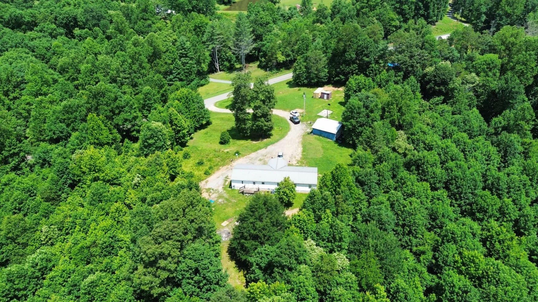 Home, Acreage and Multiple Build Sites Minutes from Blue Ridge - Mccaysville, Georgia, 30555
