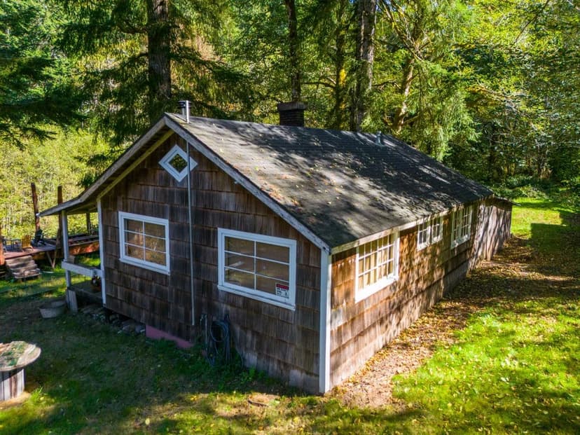 Salmonberry River Cabin
