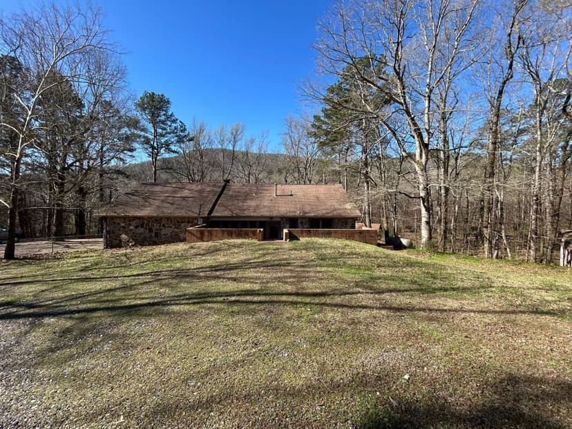 A Home on 3.07 Acres in Polk County, AR