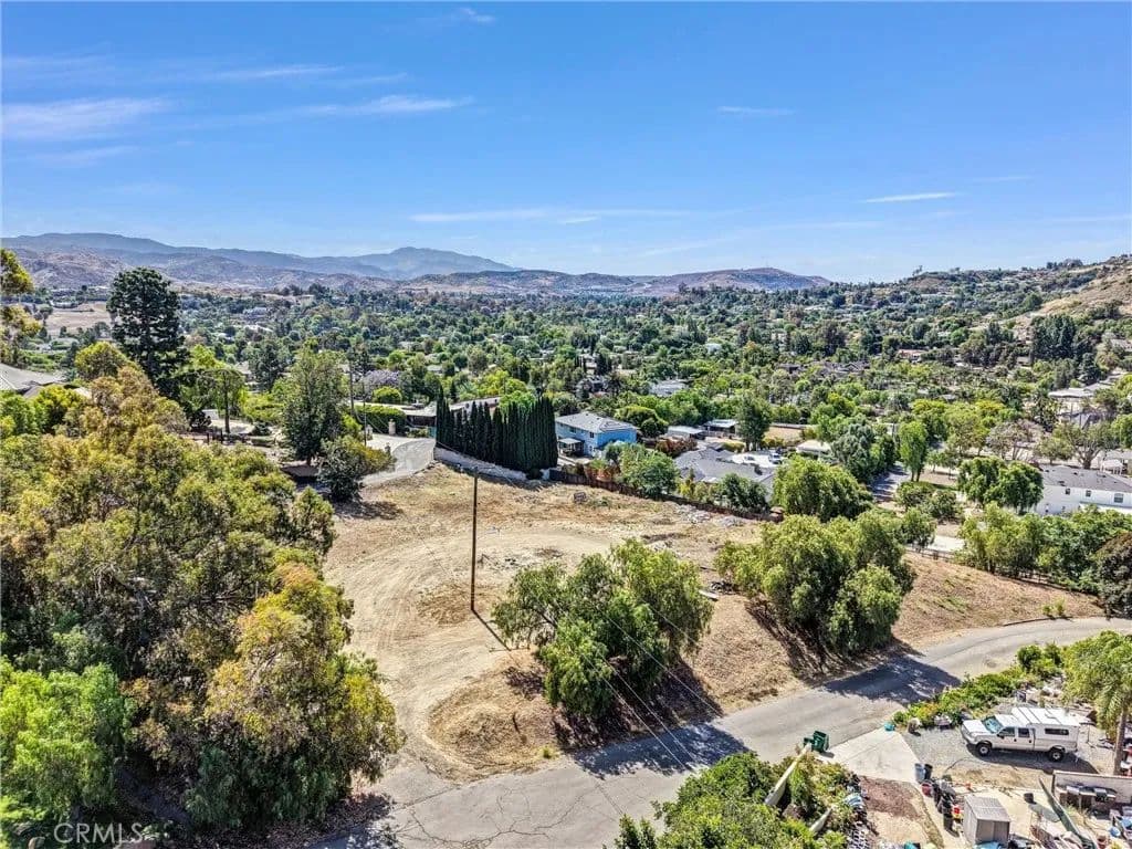 1.01 Acres of Land for Sale in Orange Park Acres, CA - Orange Park Acres, California, 92869