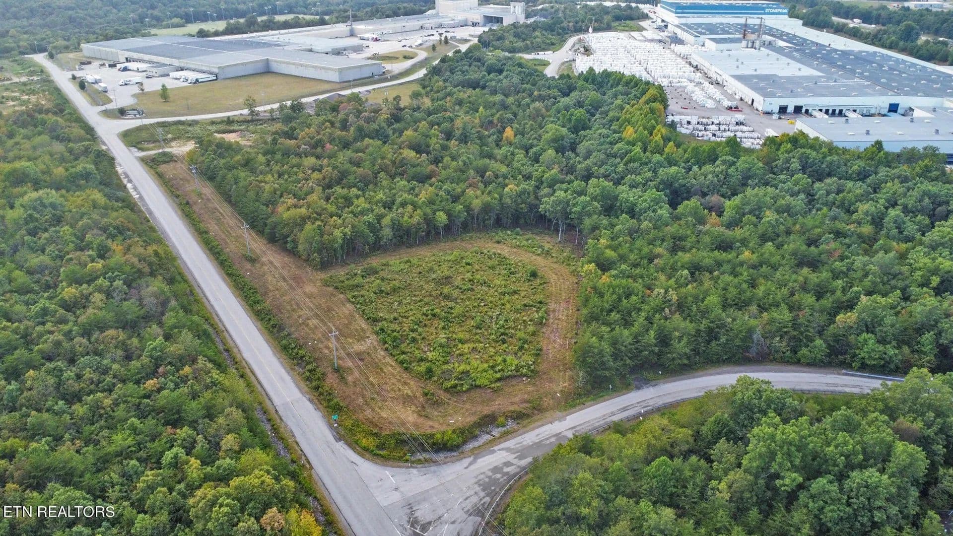 Lots & Land-Other in Crossville - Crossville, Tennessee, 38555
