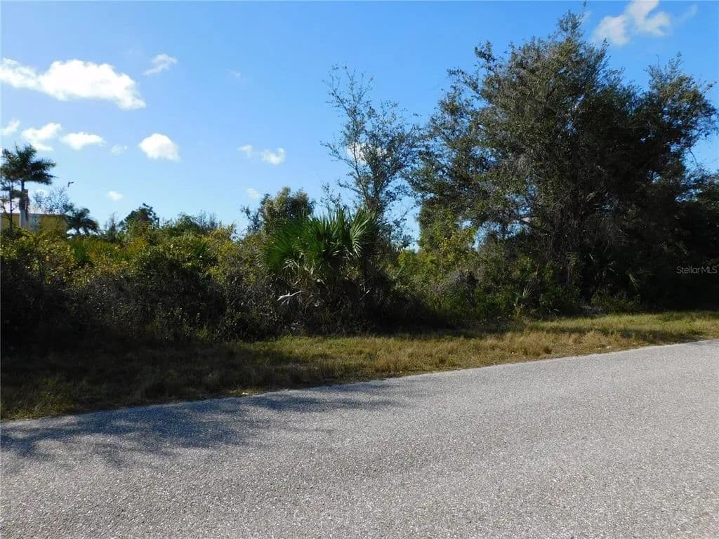 Vacant Land in Port Charlotte - Port Charlotte, Florida, 33981